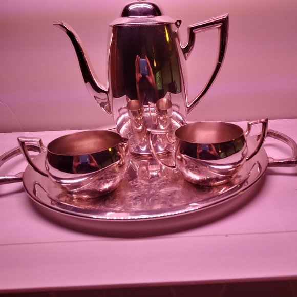 Oneida Four Piece Silver Tea Set - Picture 1 of 3